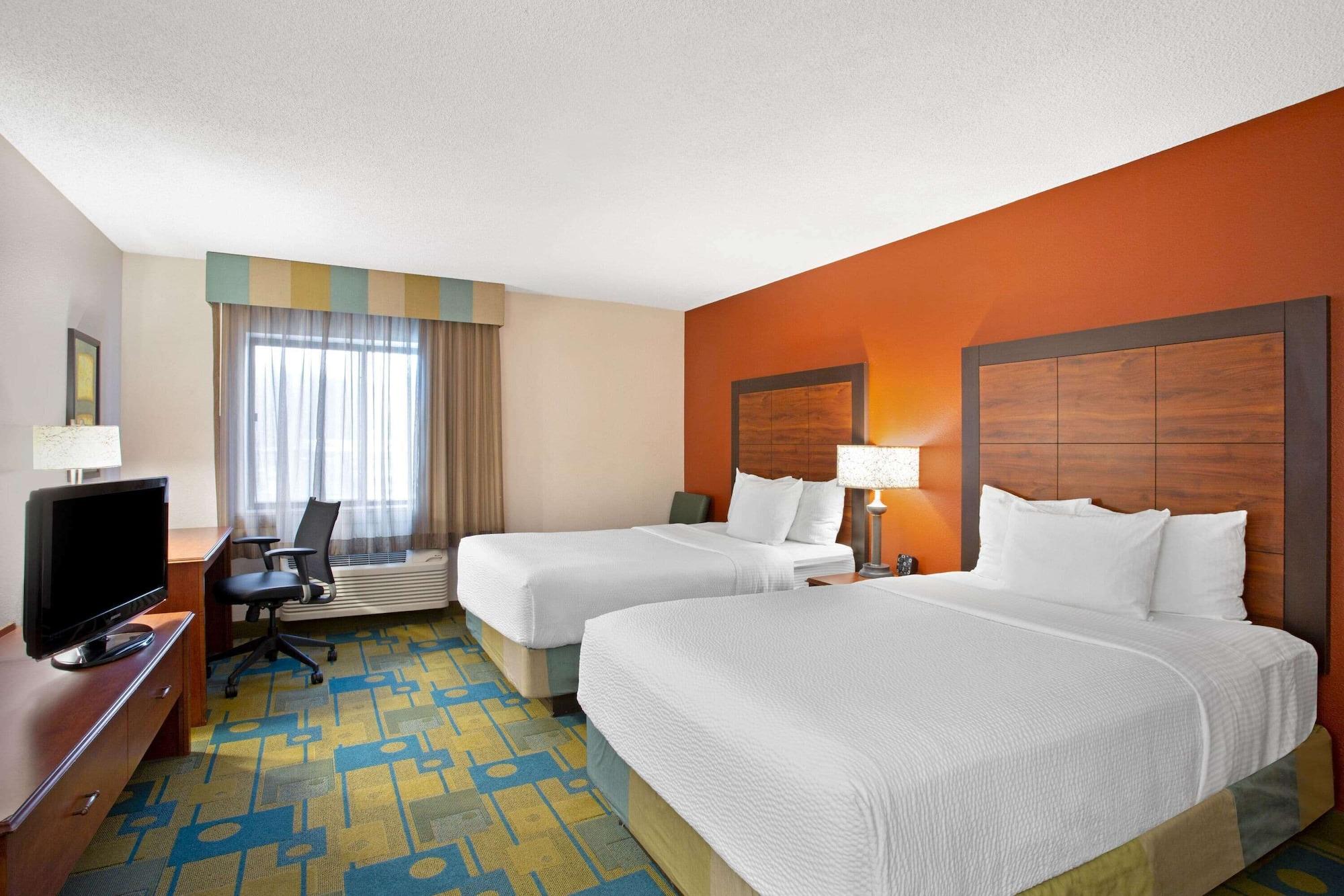 La Quinta Inn By Wyndham Auburn Worcester Exterior photo