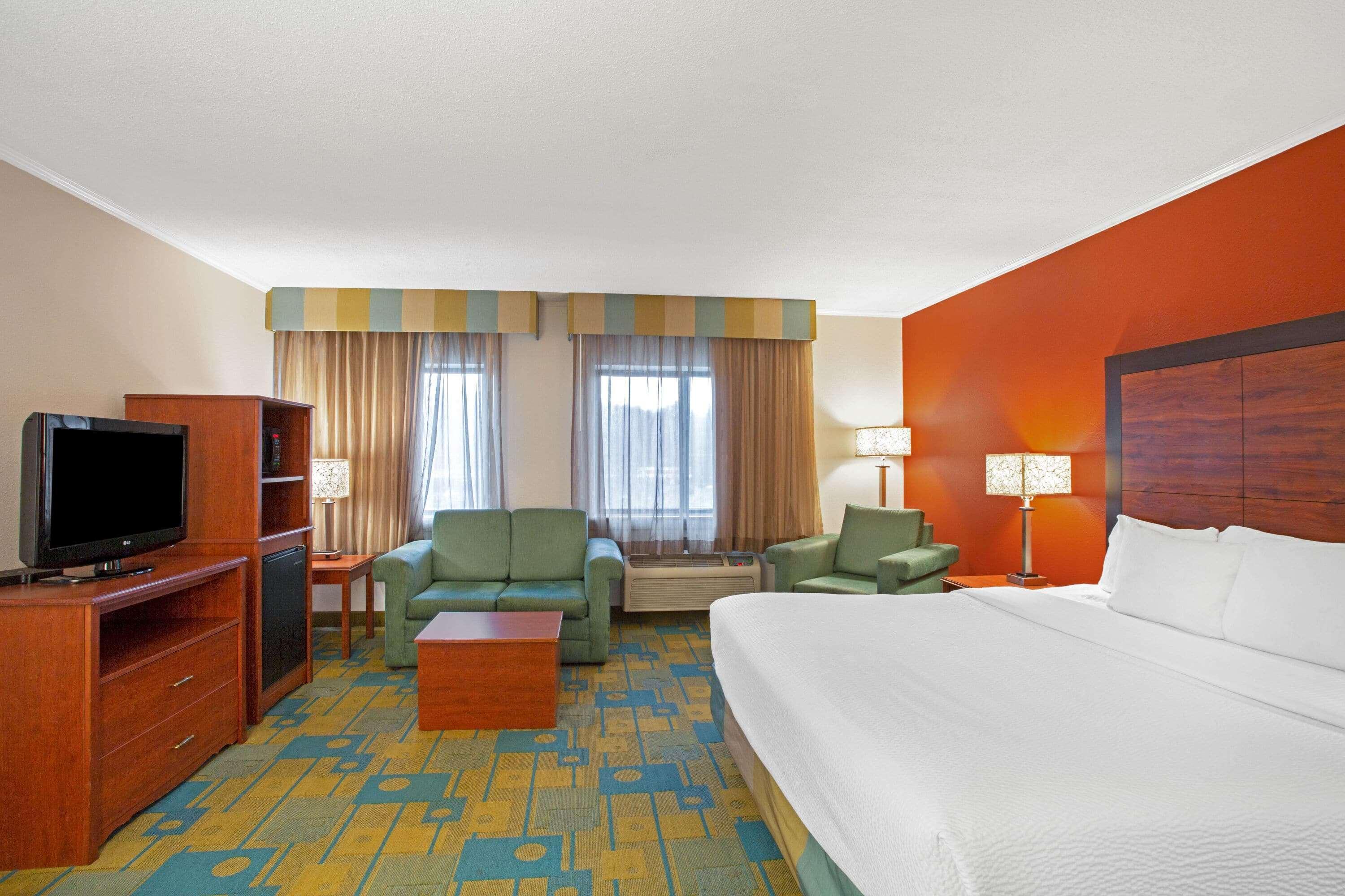 La Quinta Inn By Wyndham Auburn Worcester Exterior photo