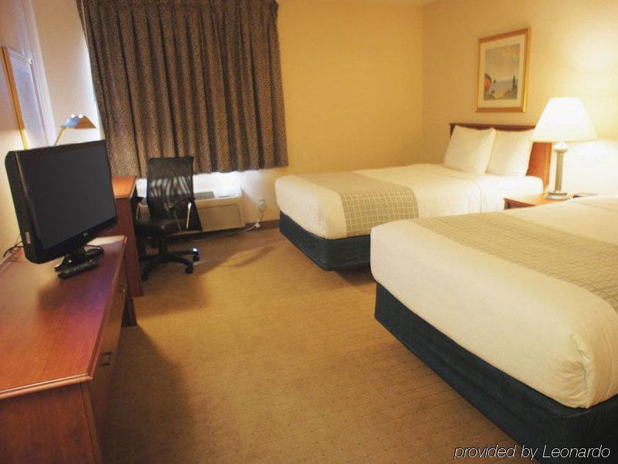 La Quinta Inn By Wyndham Auburn Worcester Exterior photo